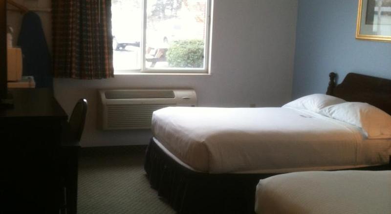 Hotel Super 8 By Wyndham Washington Esterno foto